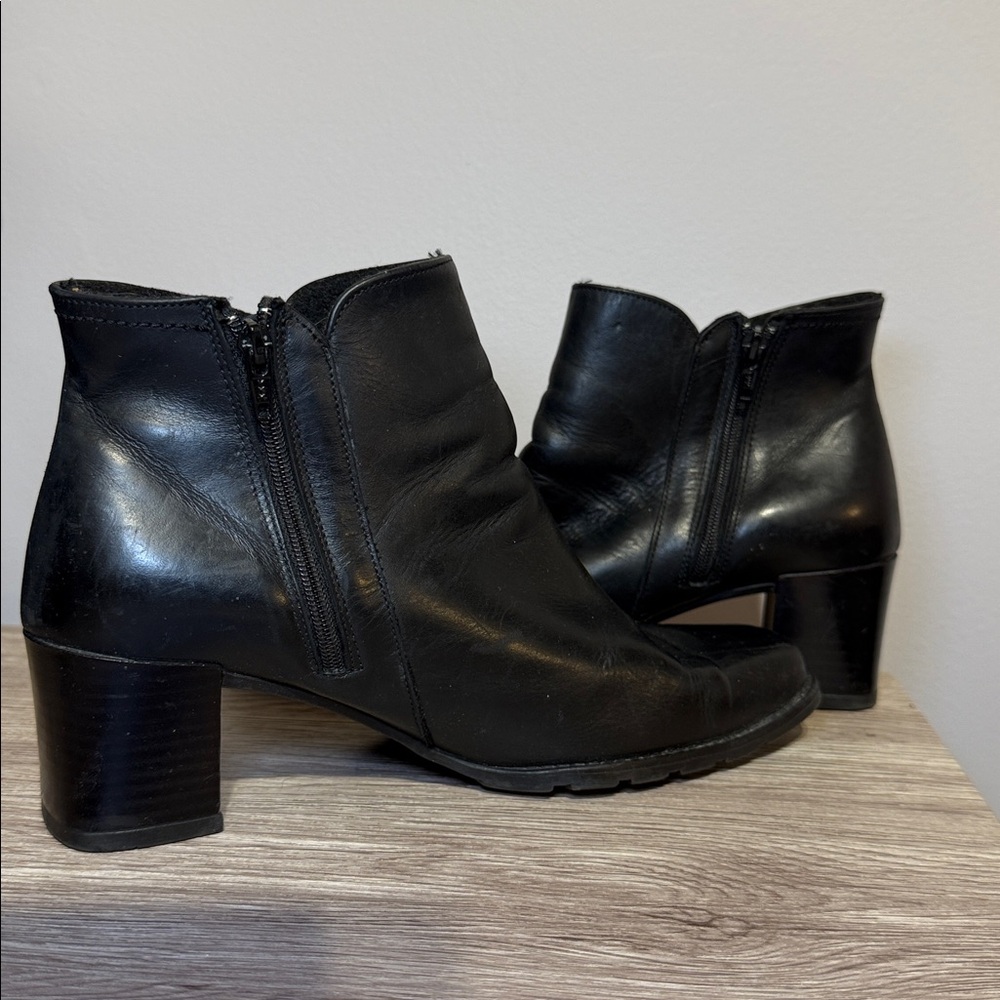 SANTANA CANADA | Women's Leather Heeled Boots size 7 - Picture 4 of 9